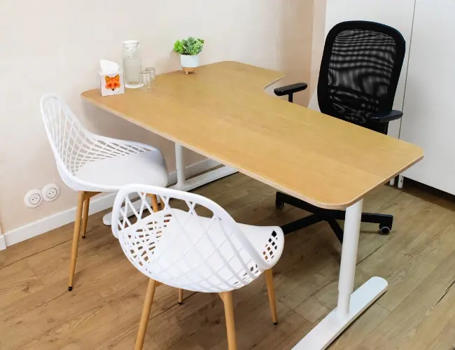 Bureau Chloé Blanc Kinésiologue Montpellier